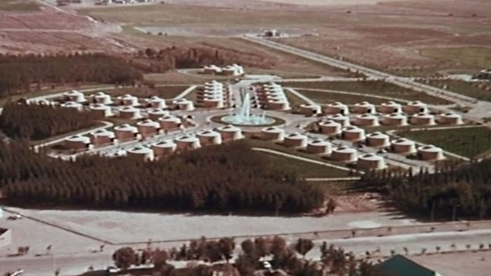 Why do Muslims hate their current rulers?